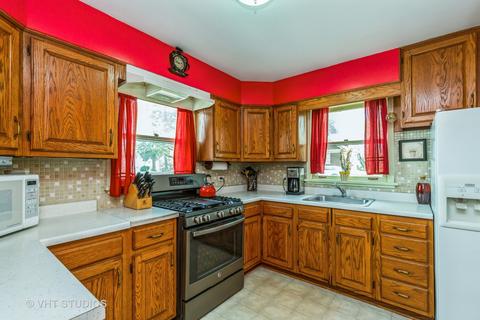765 Pine St, Elgin, IL 60123 photo 9