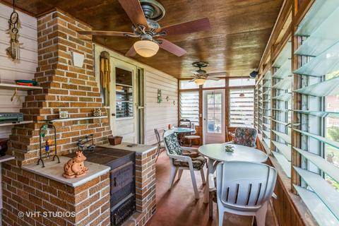 765 Pine St, Elgin, IL 60123 photo 17