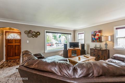 765 Pine St, Elgin, IL 60123 photo 4