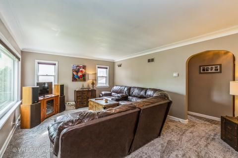 765 Pine St, Elgin, IL 60123 photo 3