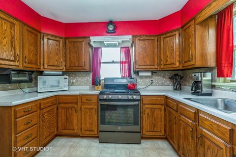 765 Pine St, Elgin, IL 60123 photo 8