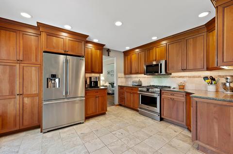 560 E Cunningham Dr, Palatine, IL 60074 photo 7