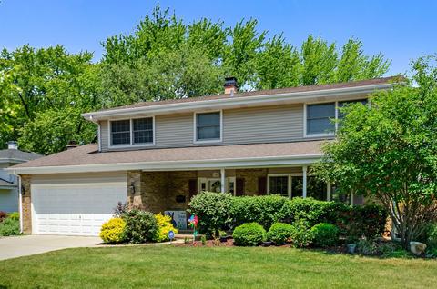 560 E Cunningham Dr, Palatine, IL 60074 photo 1