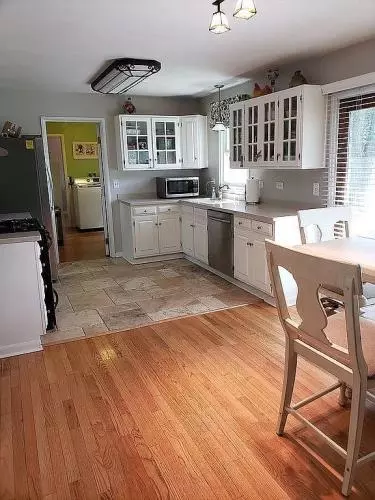 3915 Hudson Dr, Hoffman Estates, IL 60192 photo 17