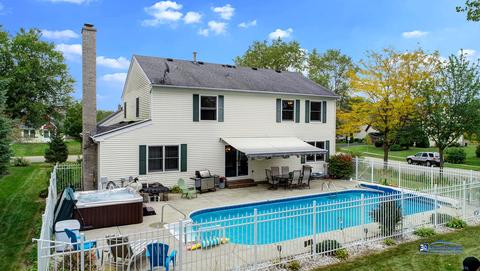 1072 Sumner Cir, Gurnee, IL 60031 photo 2