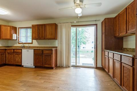 5103 Cambridge Dr, Mchenry, IL 60050 photo 7