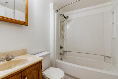 5103 Cambridge Dr, Mchenry, IL 60050 photo 13