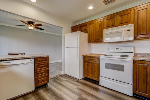 555 Frederick Ln, Hoffman Estates, IL 60169 photo 12