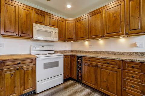 555 Frederick Ln, Hoffman Estates, IL 60169 photo 9
