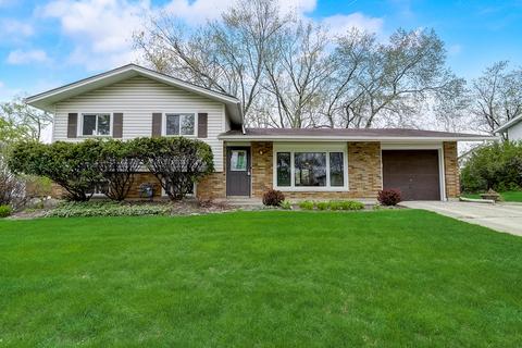 555 Frederick Ln, Hoffman Estates, IL 60169 photo 3