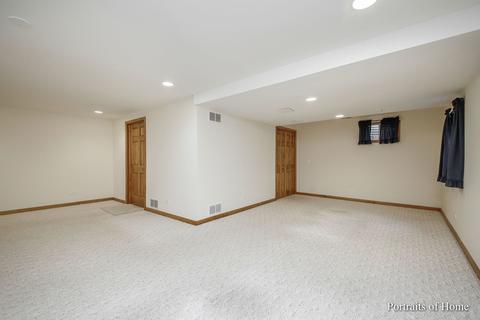 1934 Chatham Dr, Wheaton, IL 60189 photo 20