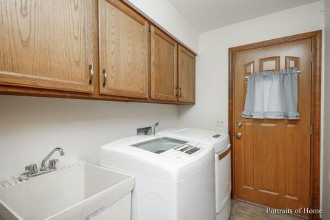 1934 Chatham Dr, Wheaton, IL 60189 photo 12