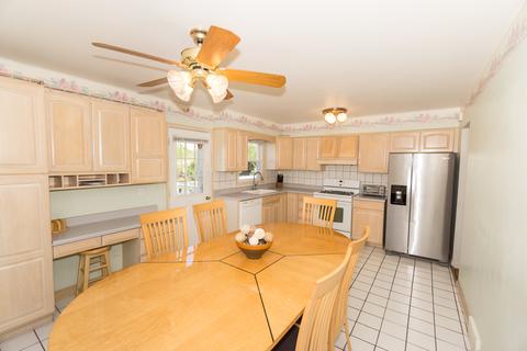 102 S Mill Rd, Addison, IL 60101 photo 6