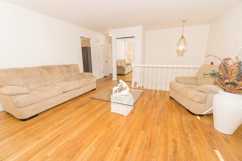 102 S Mill Rd, Addison, IL 60101 photo 2