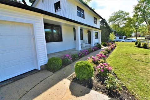1053 E Paddock Dr, Palatine, IL 60074 photo 3