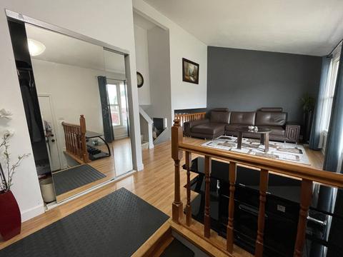 321 Dover Ln, Des Plaines, IL 60016 photo 2