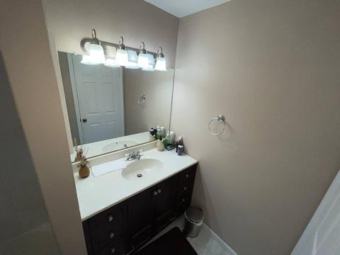 321 Dover Ln, Des Plaines, IL 60016 photo 9