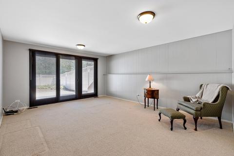 1505 Dennison Rd, Hoffman Estates, IL 60169 photo 9