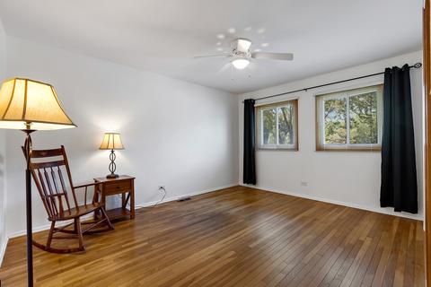 1505 Dennison Rd, Hoffman Estates, IL 60169 photo 12