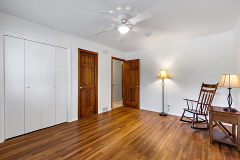 1505 Dennison Rd, Hoffman Estates, IL 60169 photo 11