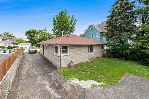 323 E 9th St, Lockport, IL 60441 photo 17