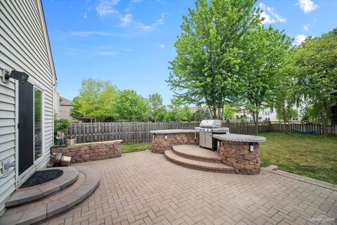 1081 Grayhawk Dr, Algonquin, IL 60102 photo 11