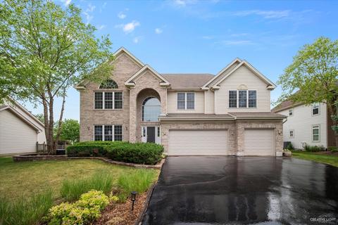 1081 Grayhawk Dr, Algonquin, IL 60102 photo 1