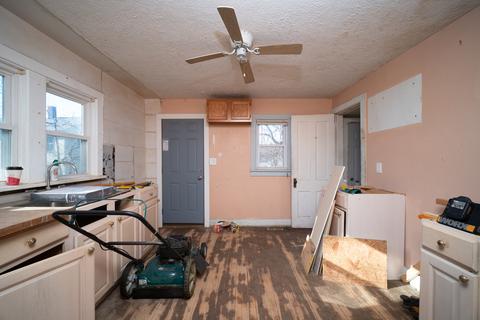 140 N 4th St, Capron, IL 61012 photo 8