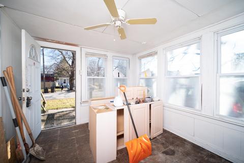 140 N 4th St, Capron, IL 61012 photo 5
