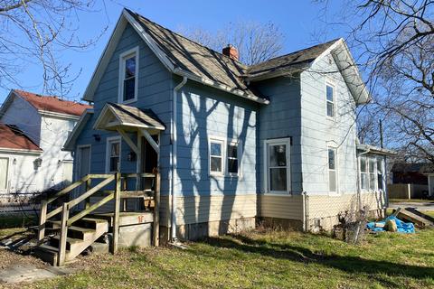 140 N 4th St, Capron, IL 61012 photo 2
