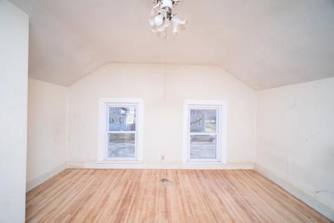 140 N 4th St, Capron, IL 61012 photo 29