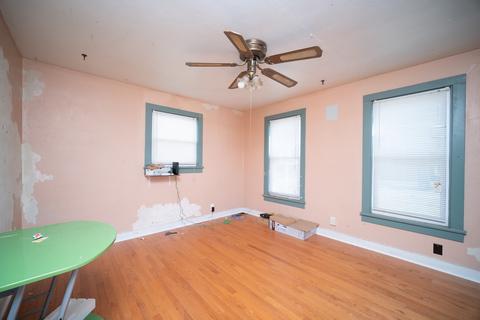140 N 4th St, Capron, IL 61012 photo 11