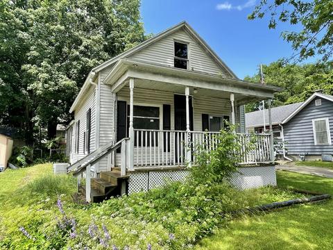 506 E Market St, Bloomington, IL 61701 photo 1