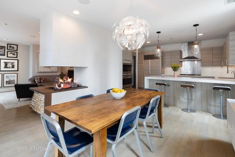 10 E Delaware Pl #19B, Chicago, IL 60611 photo 8