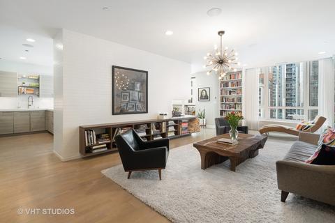 10 E Delaware Pl #19B, Chicago, IL 60611 photo 4
