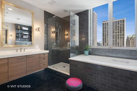 10 E Delaware Pl #19B, Chicago, IL 60611 photo 18