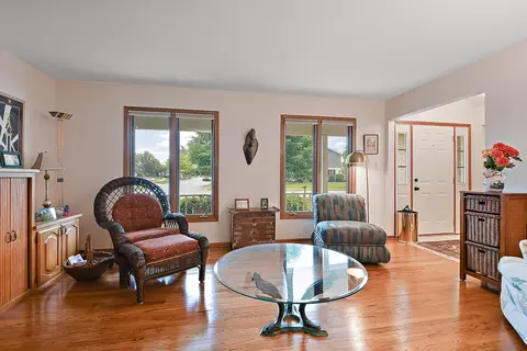 19542 Everett Ln, Mokena, IL 60448 photo 7