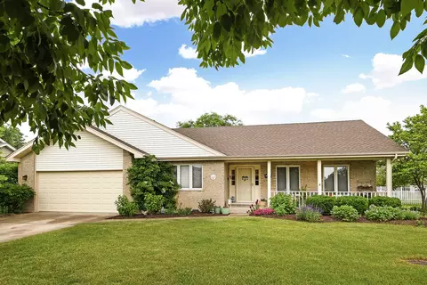 19542 Everett Ln, Mokena, IL 60448 photo 2