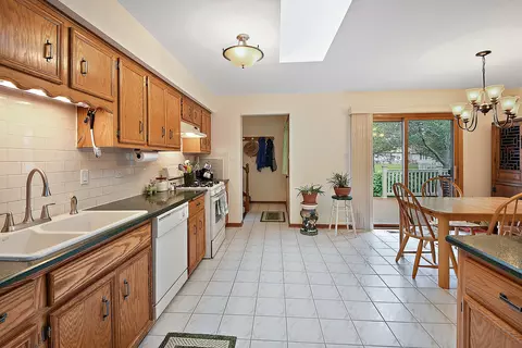 19542 Everett Ln, Mokena, IL 60448 photo 15