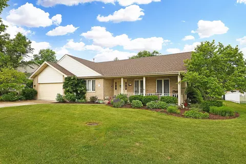 19542 Everett Ln, Mokena, IL 60448 photo 1