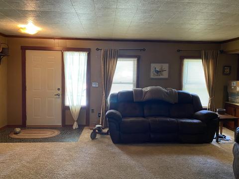 107 W 6th St, Gridley, IL 61744 photo 3