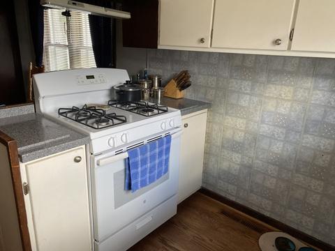 107 W 6th St, Gridley, IL 61744 photo 8