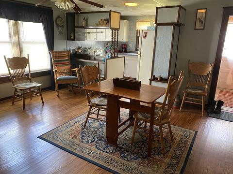 107 W 6th St, Gridley, IL 61744 photo 5