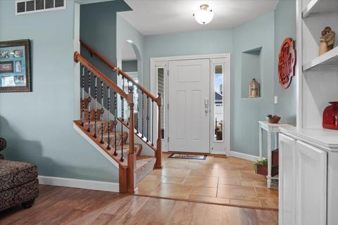 3 River Run, Downs, IL 61736 photo 5