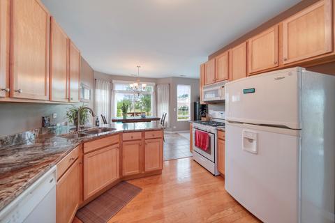 2475 Evergreen Cir, Mchenry, IL 60050 photo 6