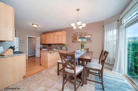 2475 Evergreen Cir, Mchenry, IL 60050 photo 5