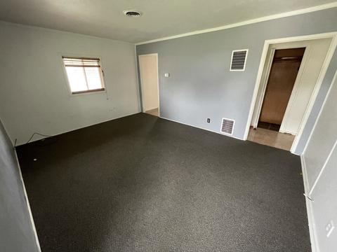 8556 44th Pl, Lyons, IL 60534 photo 2