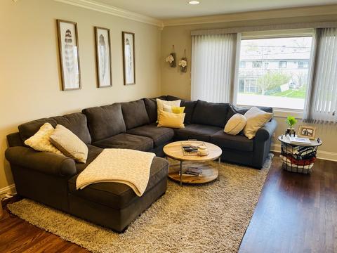580 Edgemont Ln, Hoffman Estates, IL 60169 photo 4