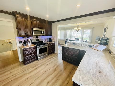 580 Edgemont Ln, Hoffman Estates, IL 60169 photo 7