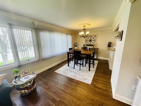 580 Edgemont Ln, Hoffman Estates, IL 60169 photo 9